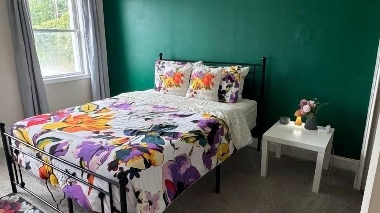 Photo of Bedroom in Greektown