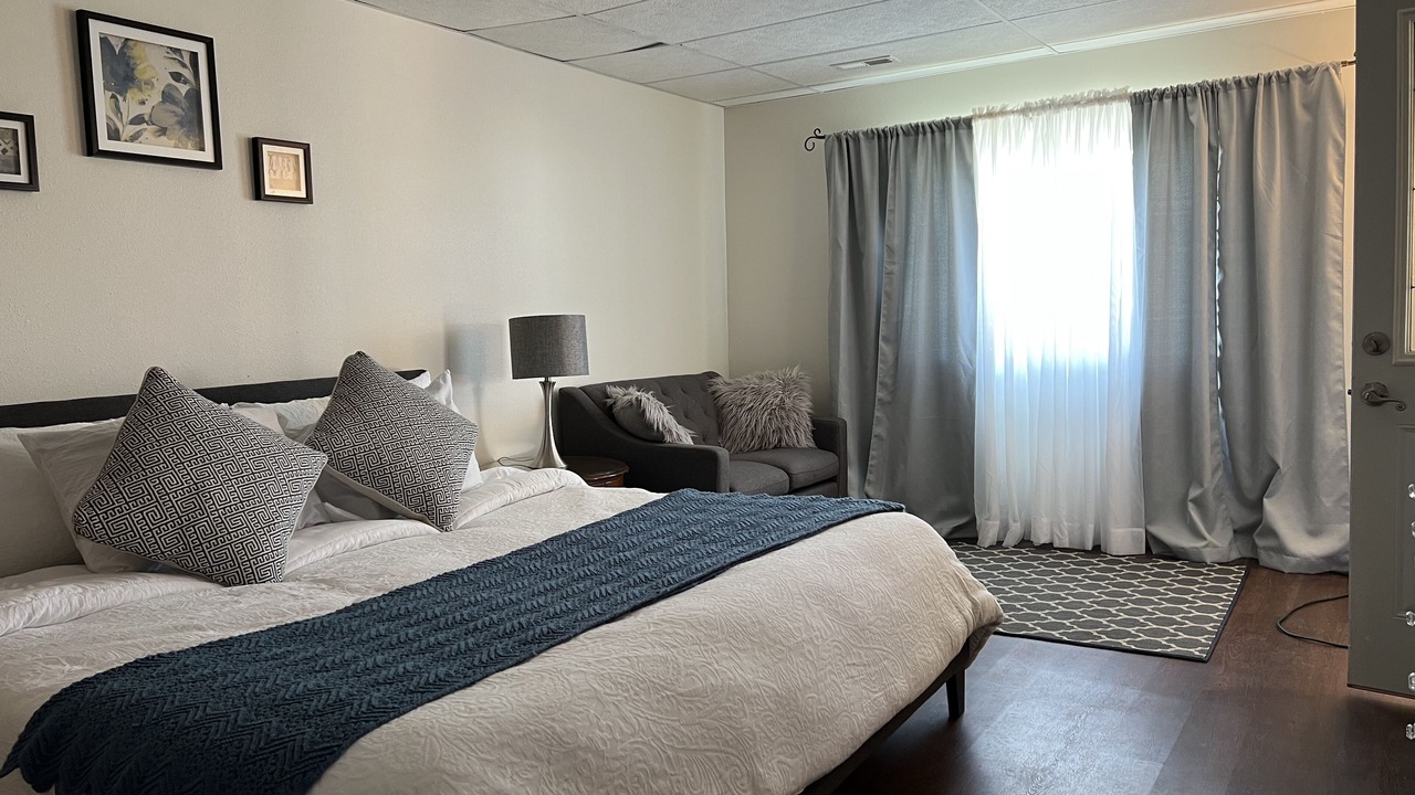 Photo of Bedroom in Burbank