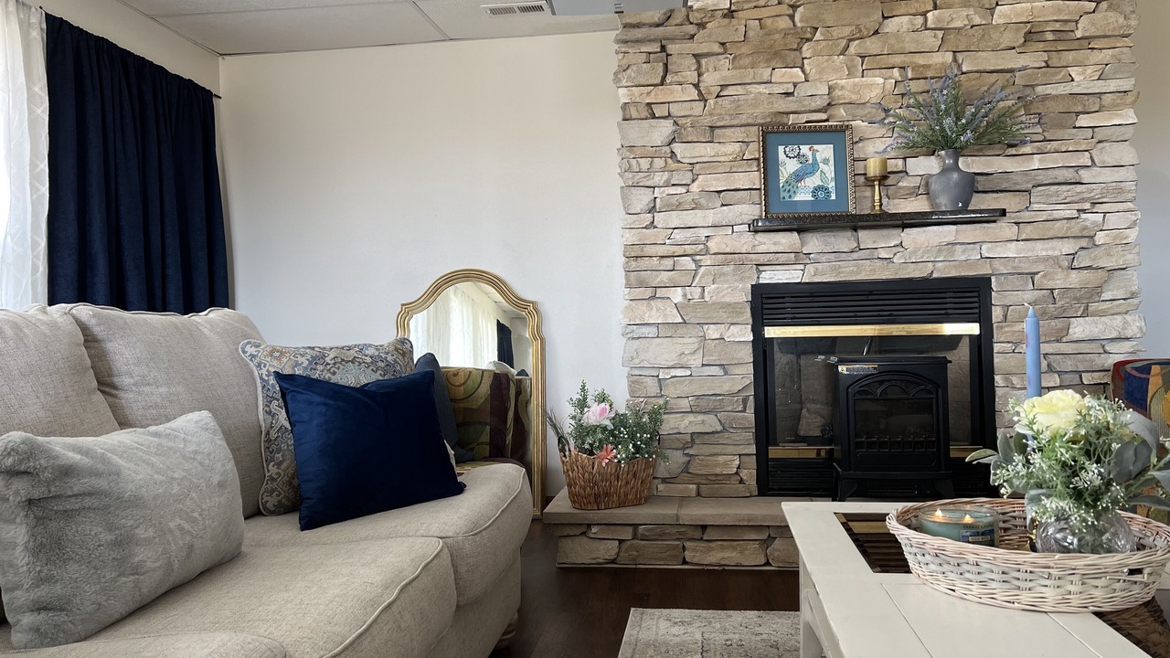 Photo of Livingroom in Burbank