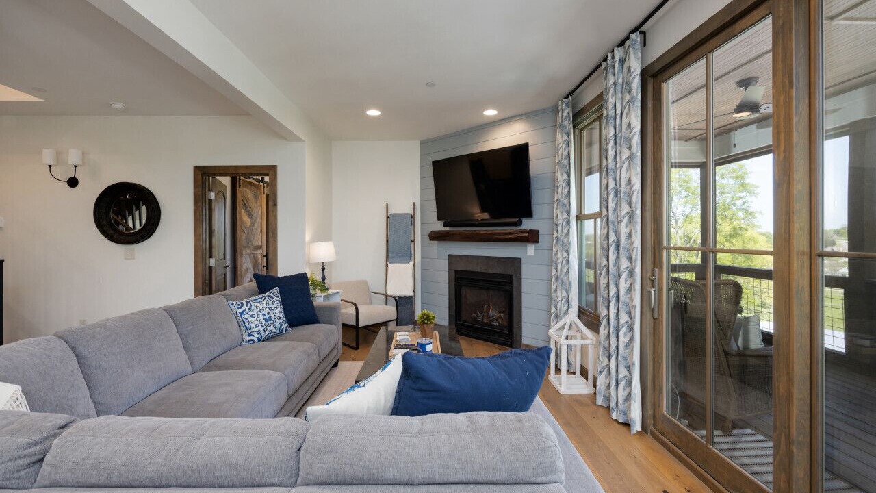 Photo of Livingroom in Unionville