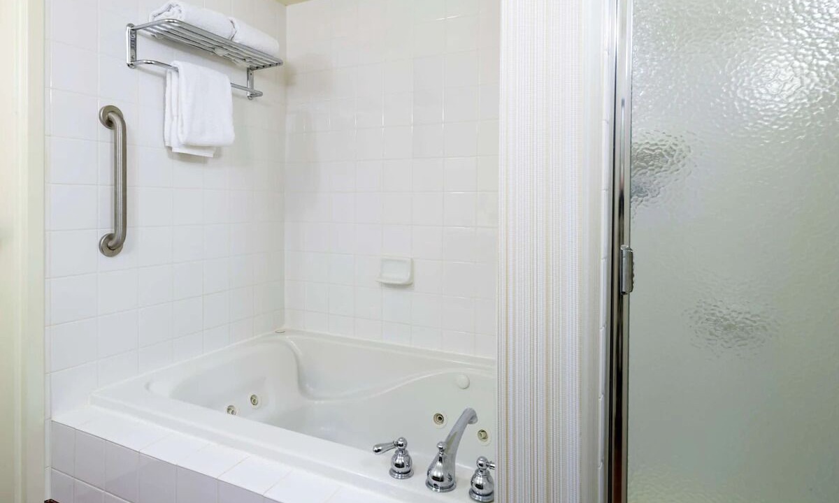 Photo of Bathroom in Hopelawn