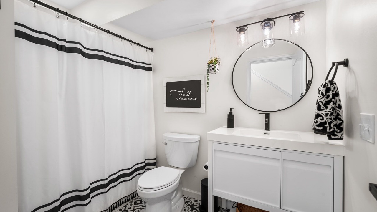 Photo of Bathroom in Margate City