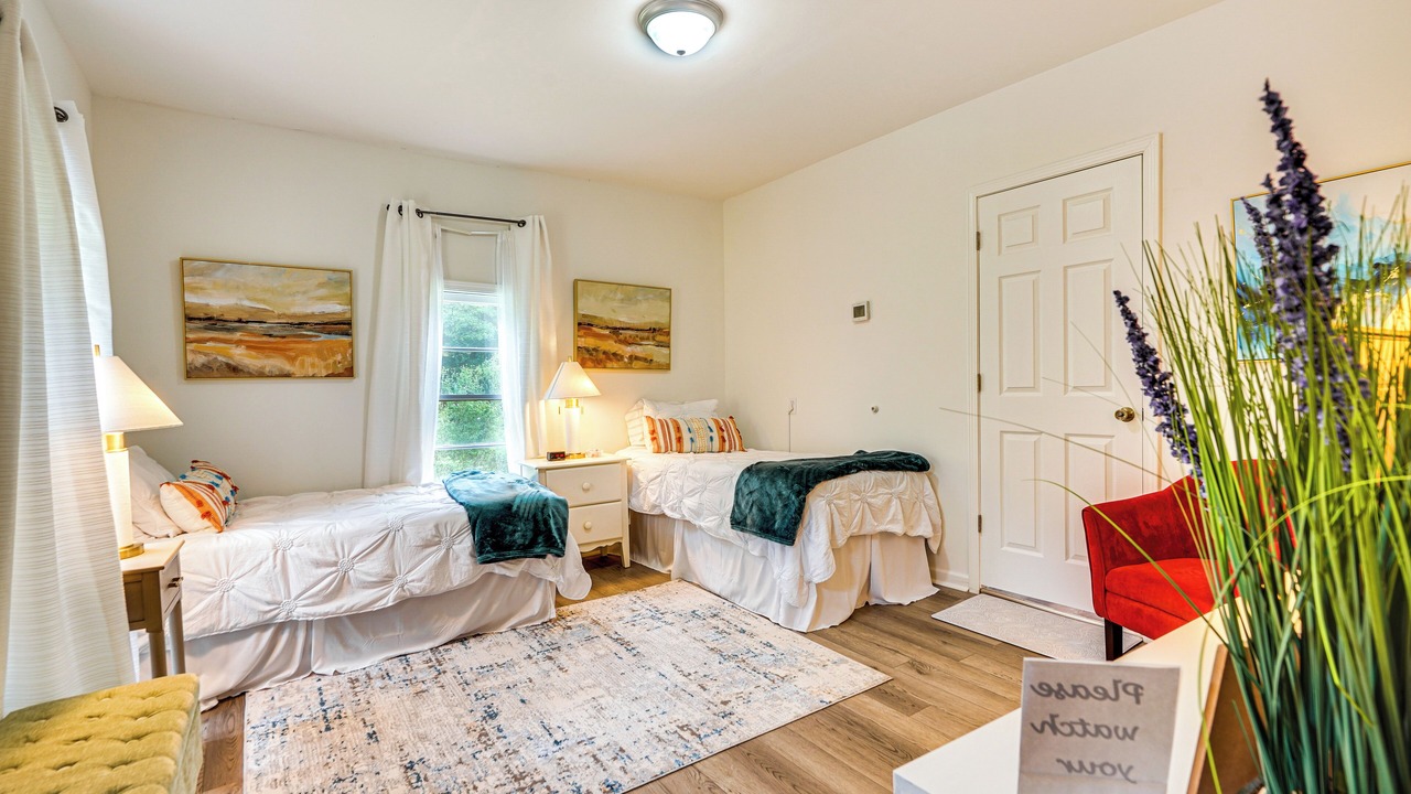 Photo of Bedroom in Lemon Springs