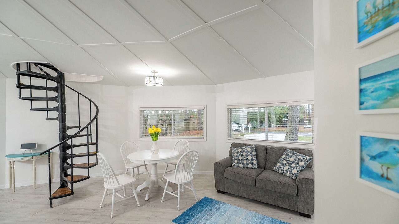 Photo of Livingroom in Piney Island