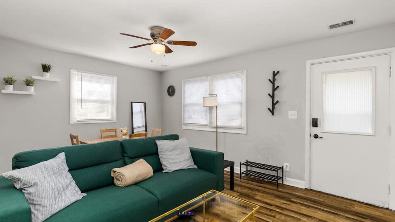 Photo of Livingroom in Peoria Heights