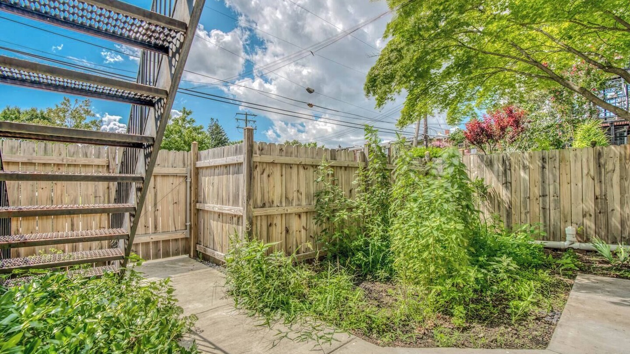 Photo of Outdoor in Charles Village