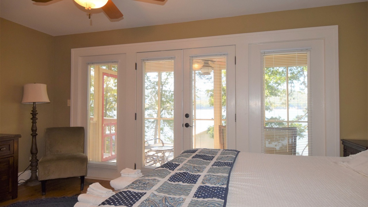 Photo of Bedroom in Scottsboro