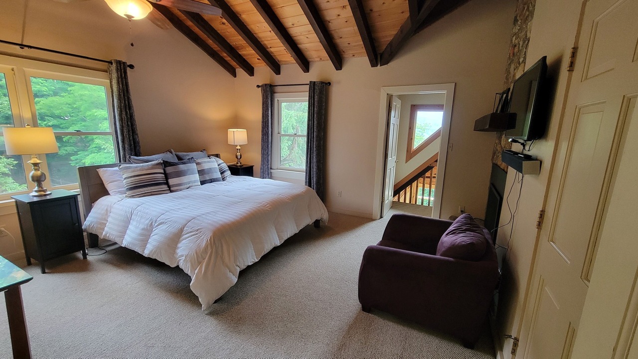 Photo of Bedroom in Seven Devils