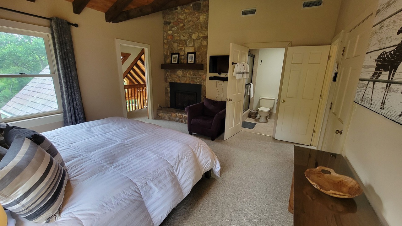 Photo of Bedroom in Seven Devils
