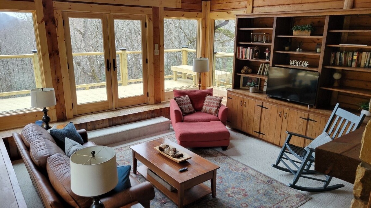 Photo of Livingroom in Seven Devils