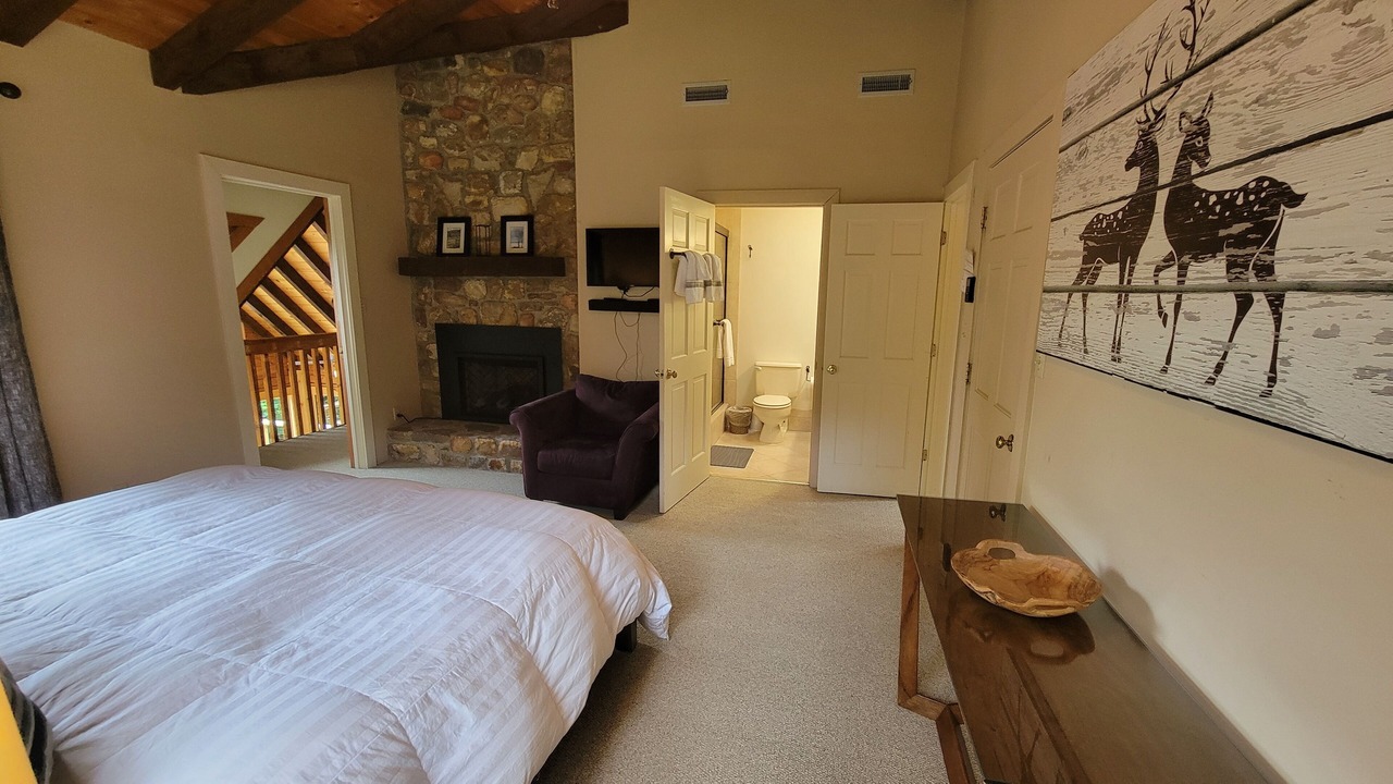 Photo of Bedroom in Seven Devils