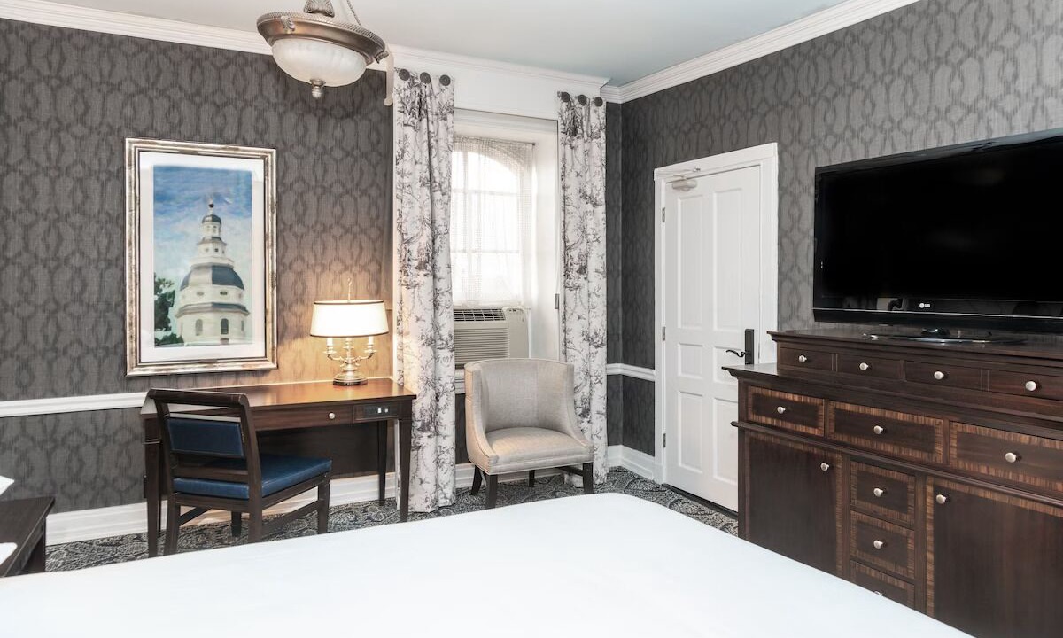 Photo of Bedroom in Historic District