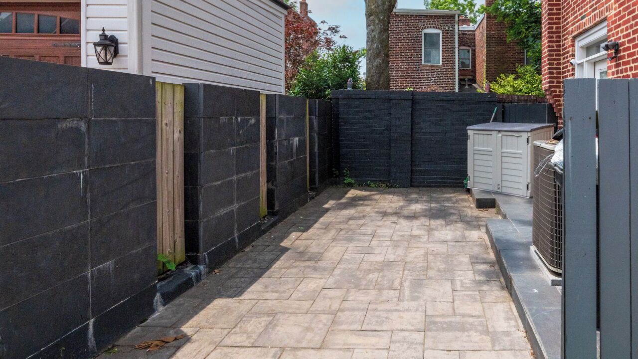 Photo of Outdoor in Southwest Quadrant