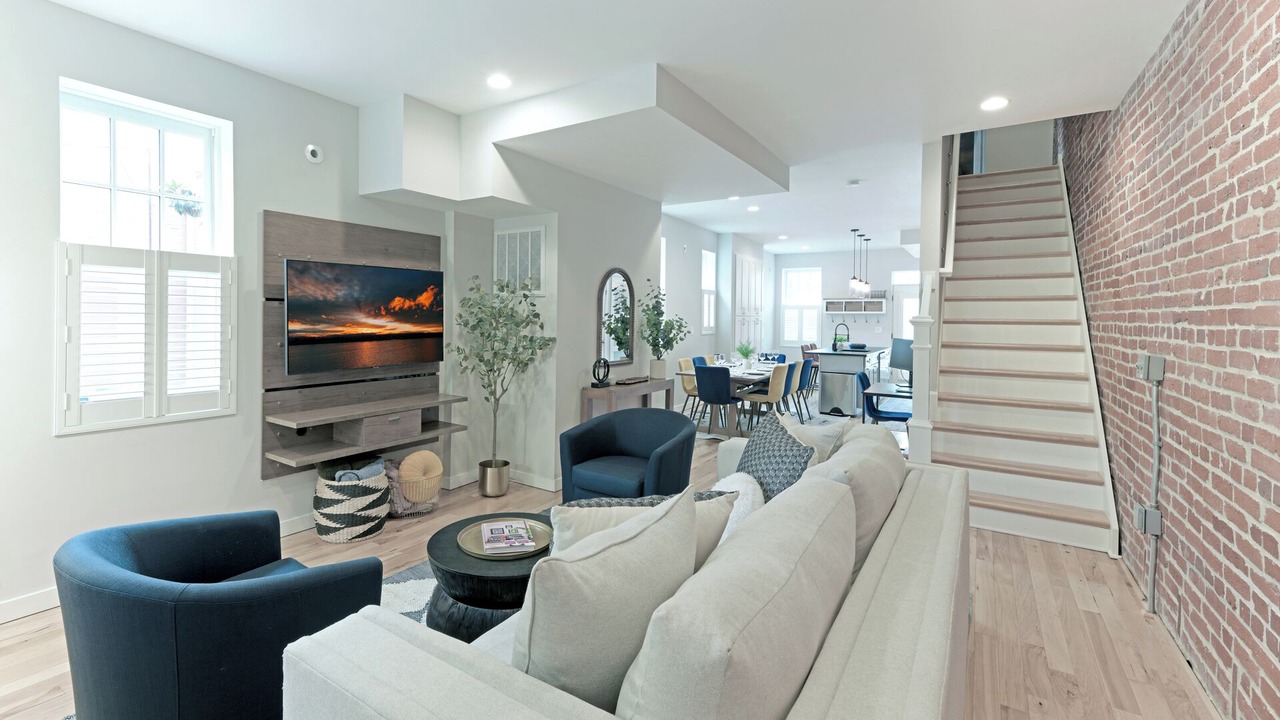 Photo of Livingroom in Southwest Quadrant