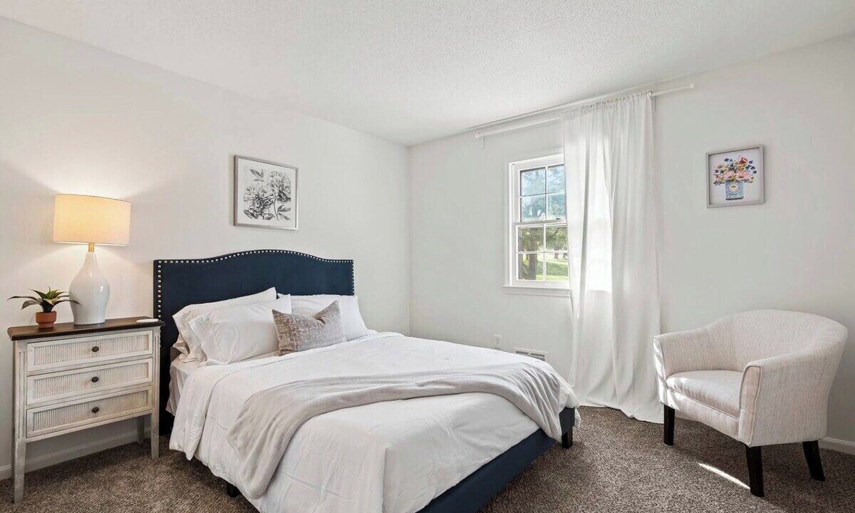 Photo of Bedroom in Blue Springs