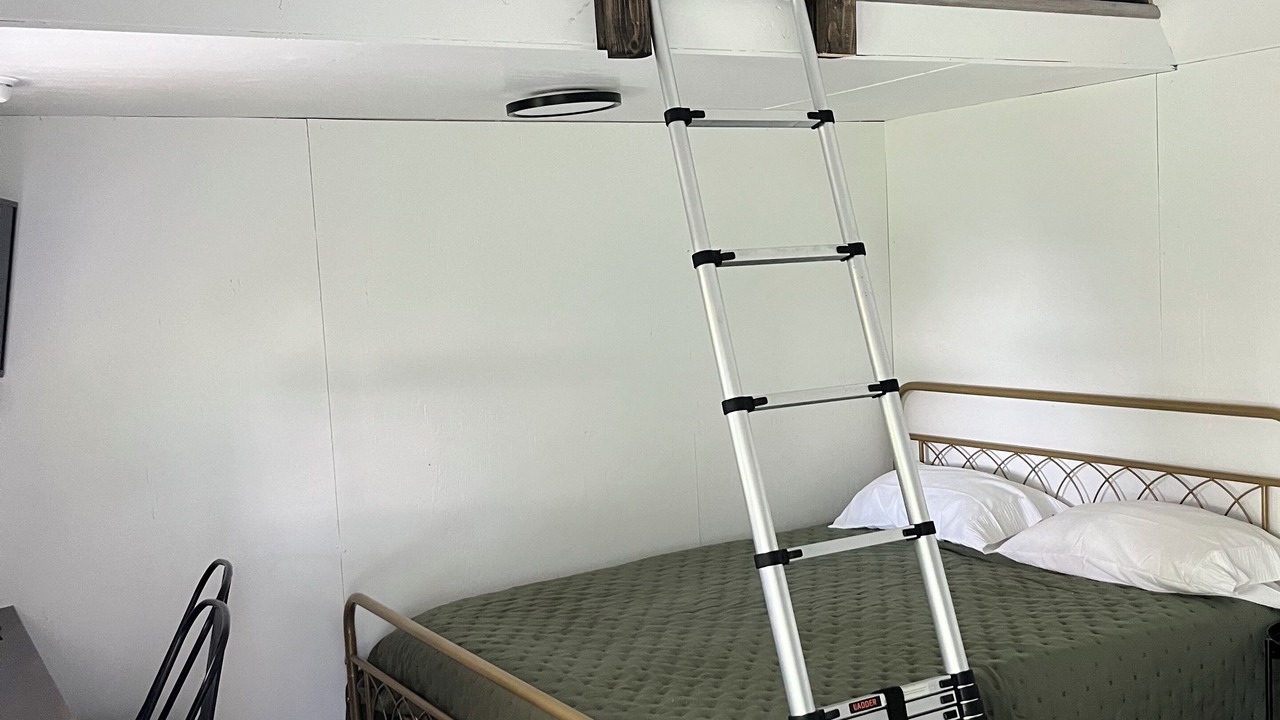 Photo of Bedroom in Monroe City
