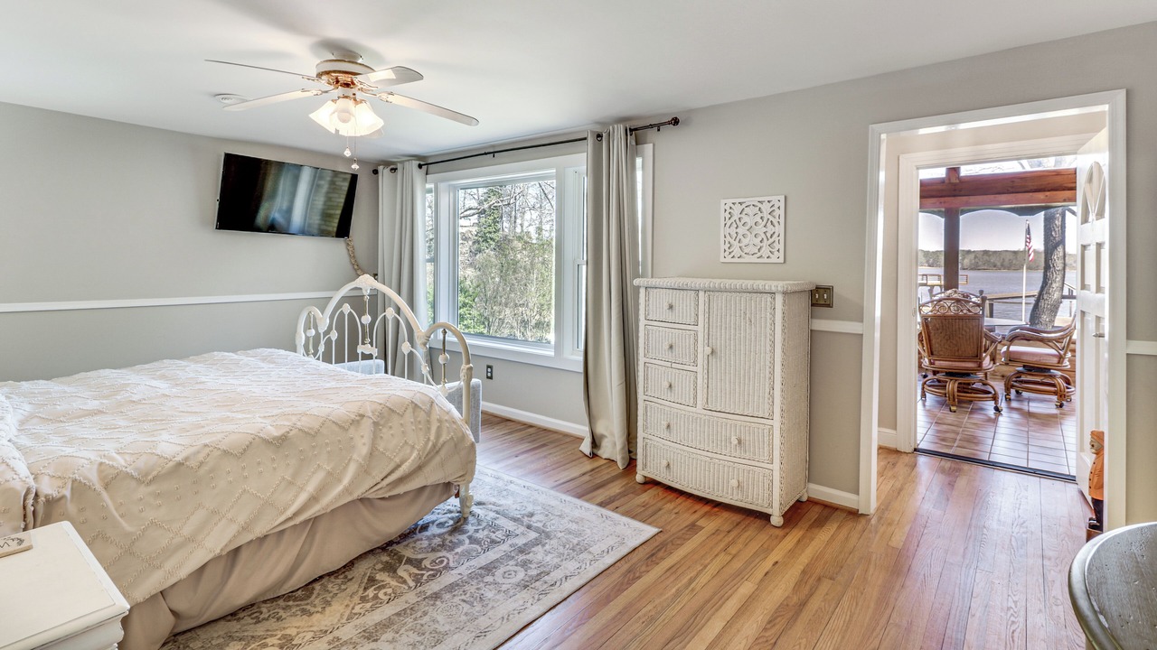 Photo of Bedroom in Leesburg