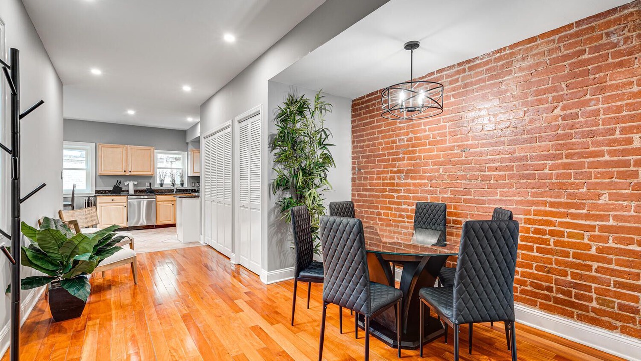 Photo of Bedroom in Truxton Circle