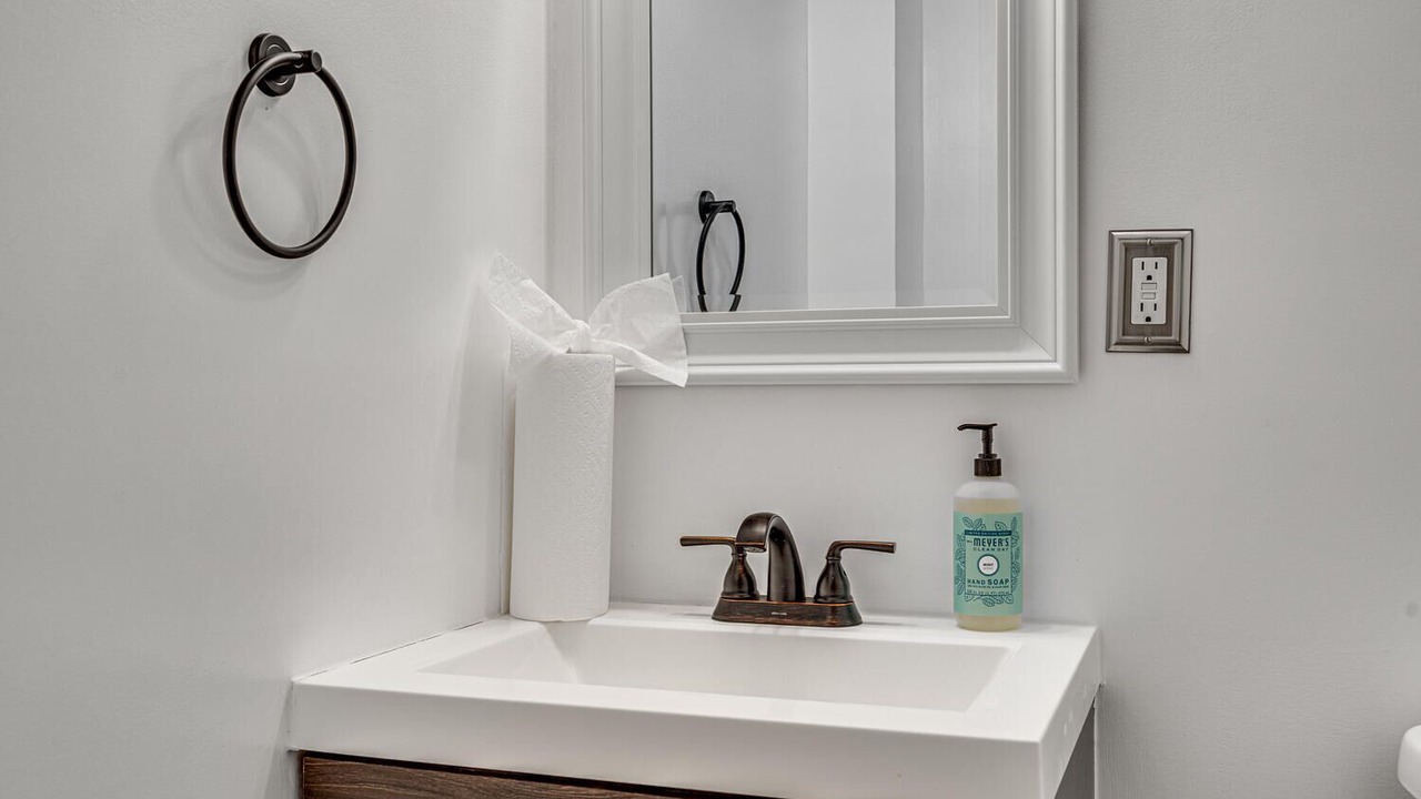 Photo of Bedroom in Truxton Circle