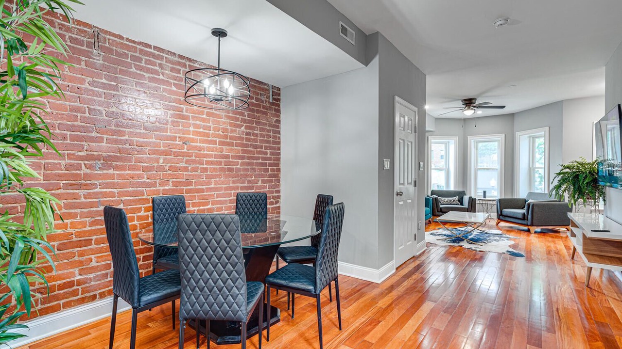 Photo of Bedroom in Truxton Circle