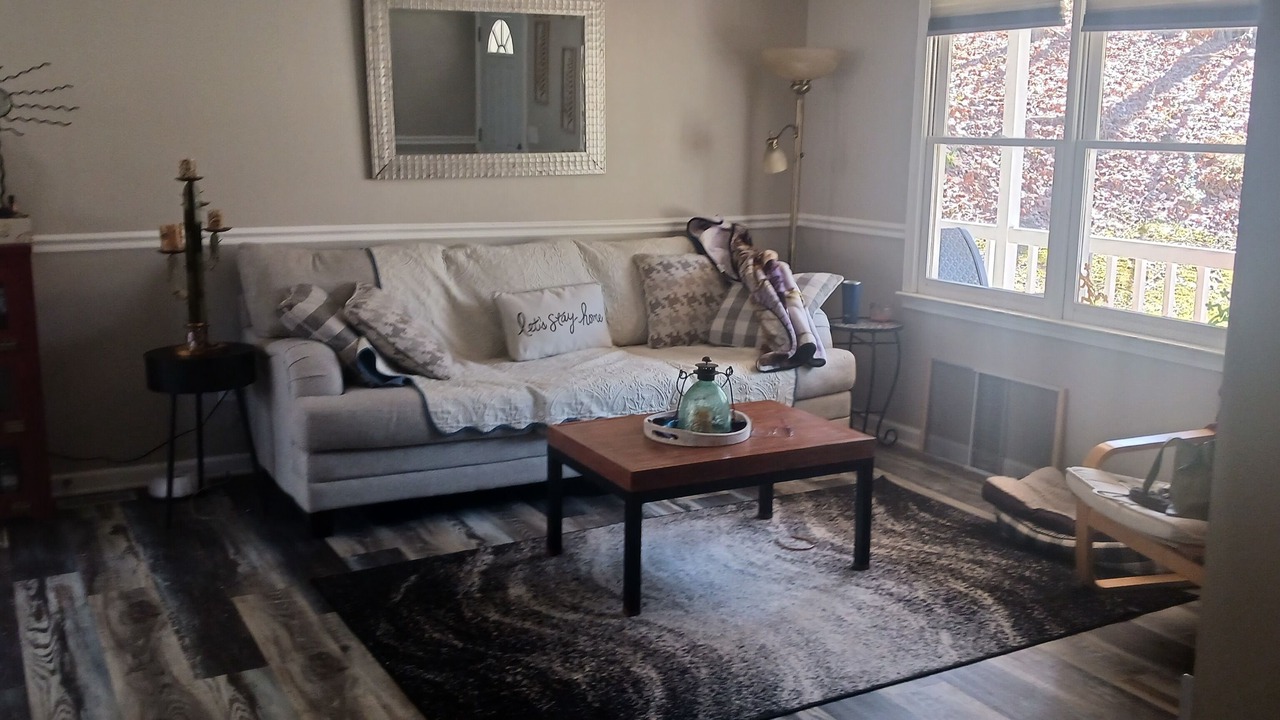 Photo of Livingroom in Cartersville
