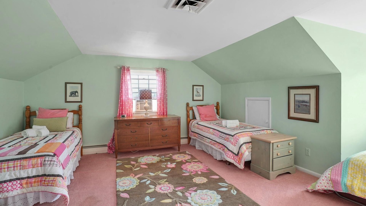 Photo of Bedroom in Mantoloking