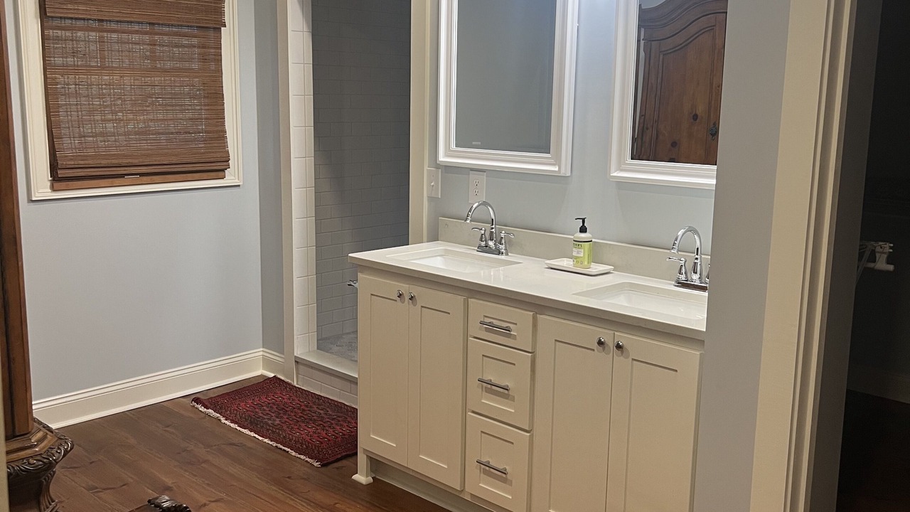 Photo of Bathroom in Guntersville