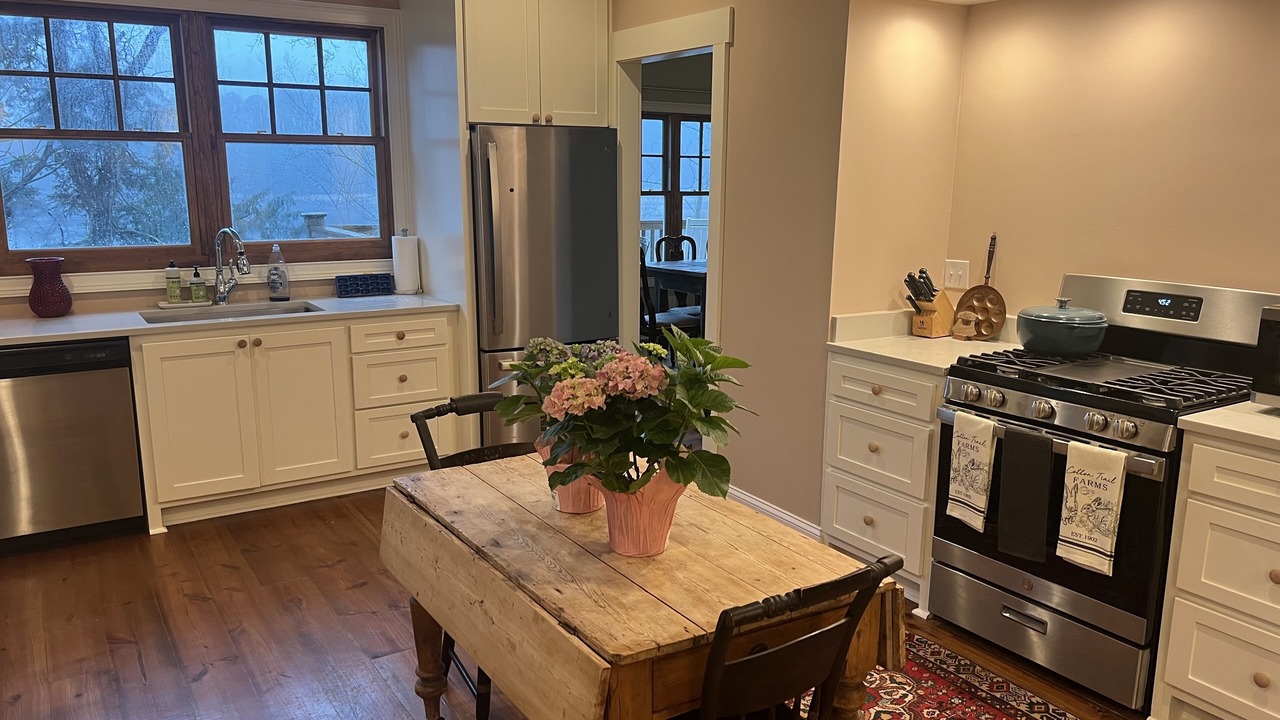 Photo of Kitchen in Guntersville