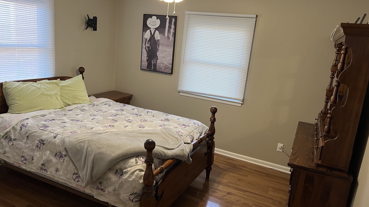 Photo of Bedroom in Marshall