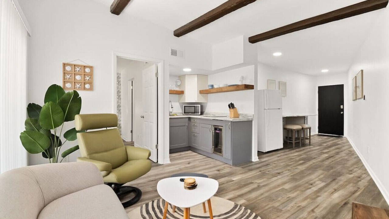 Photo of Livingroom in Orange Prairie