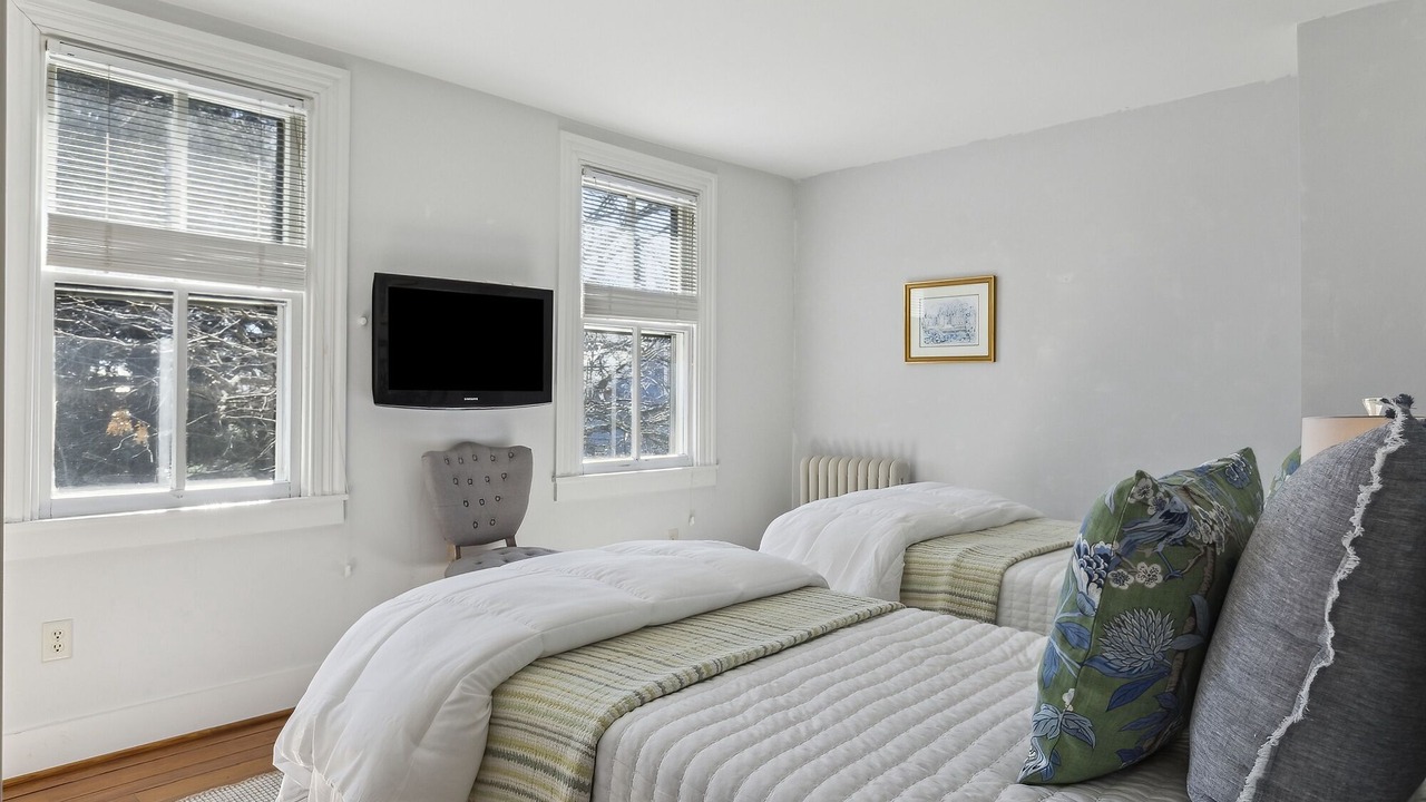 Photo of Bedroom in Historic District