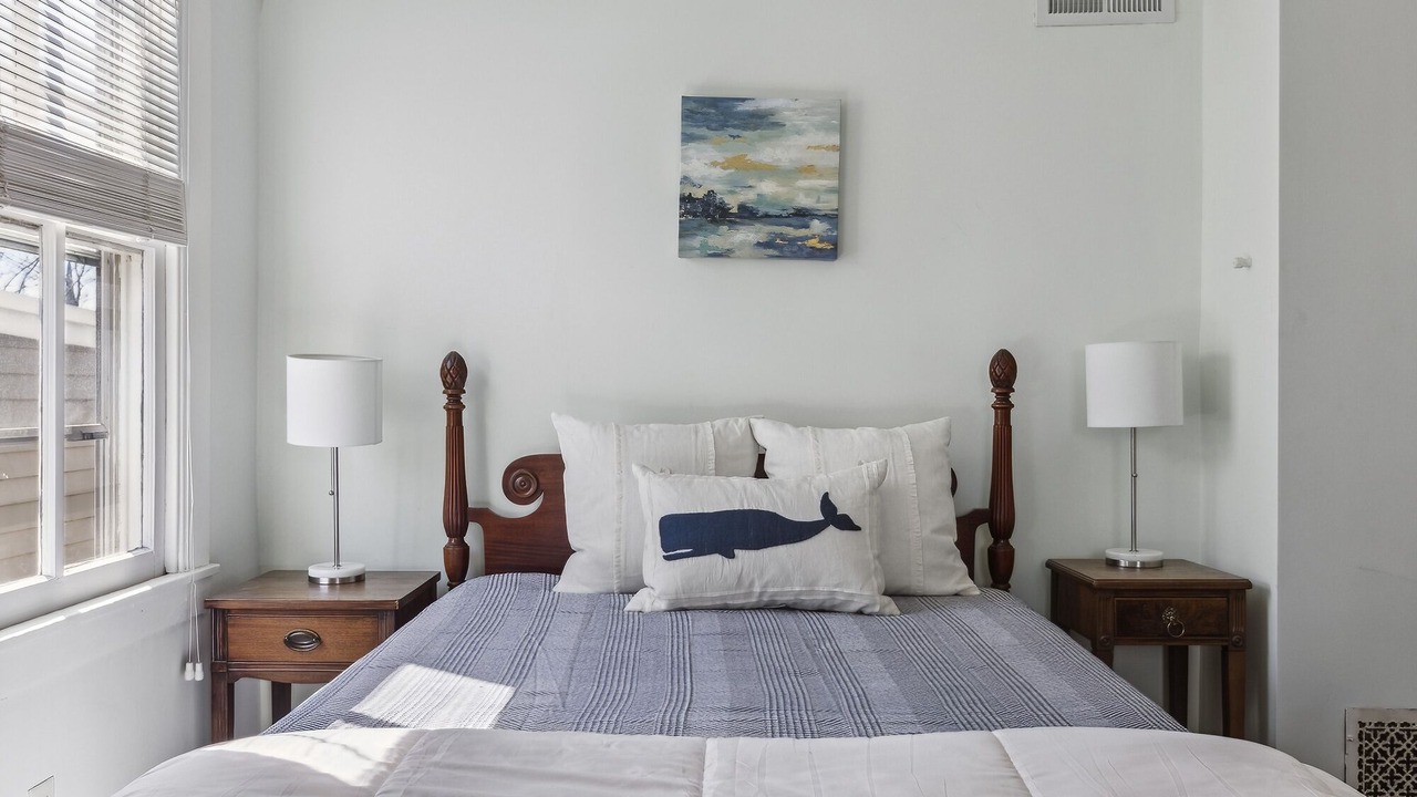Photo of Bedroom in Historic District