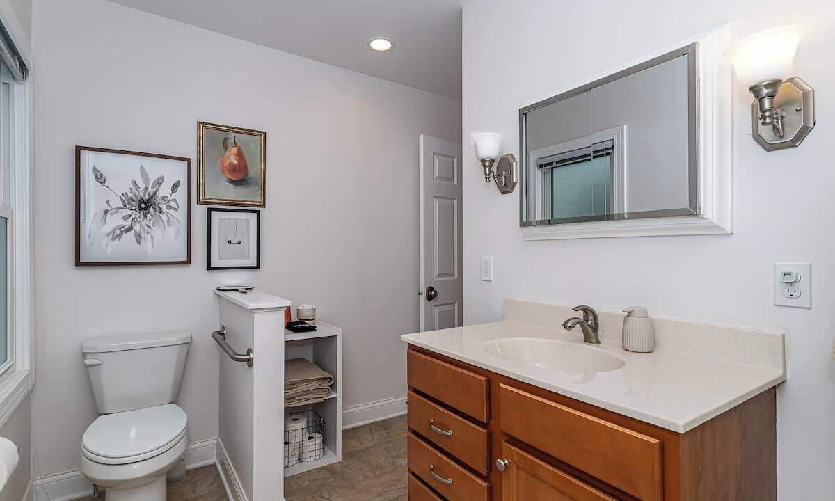 Photo of Bathroom in Ames