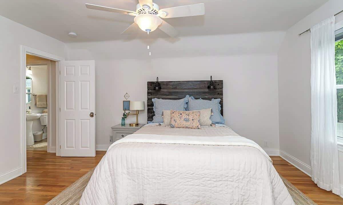 Photo of Bedroom in Ames