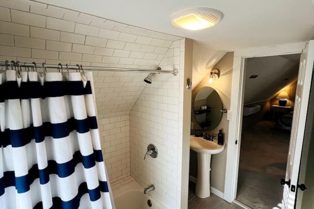Photo of Bathroom in Snow Hill