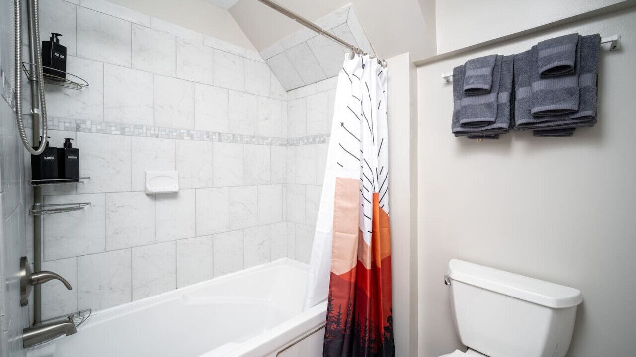 Photo of Bathroom in Haymarket