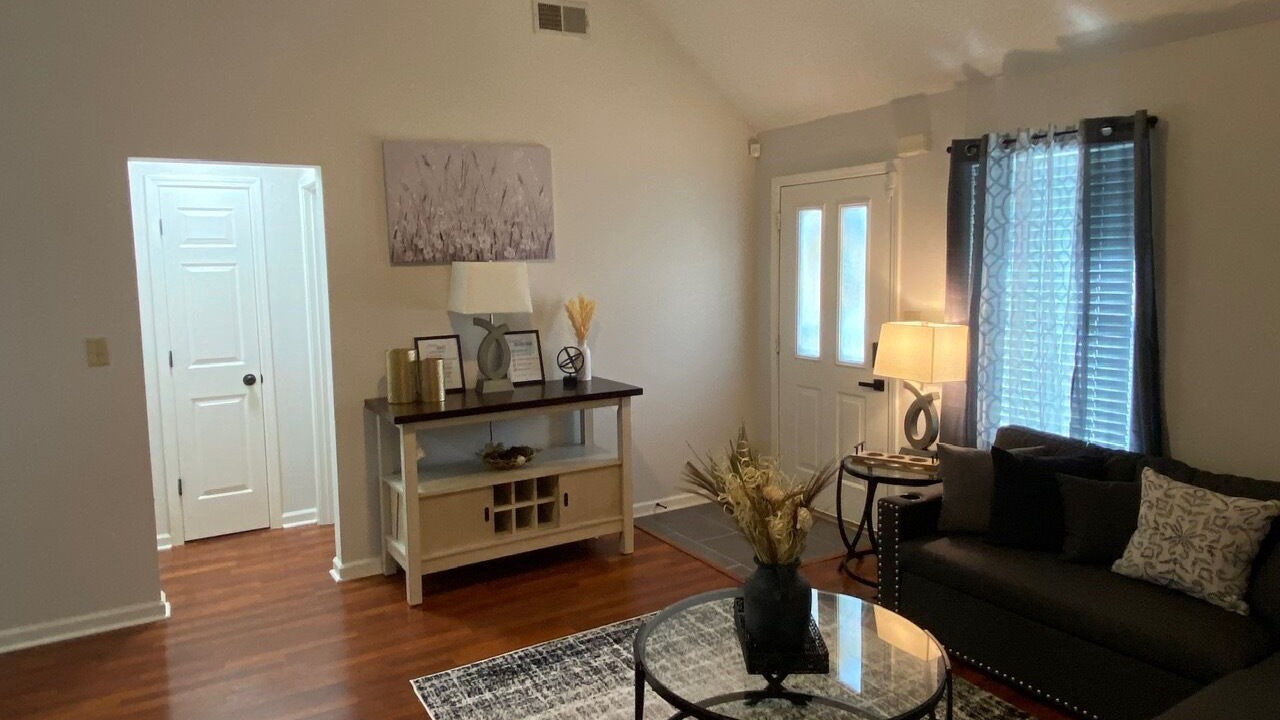 Photo of Livingroom in Ellendale