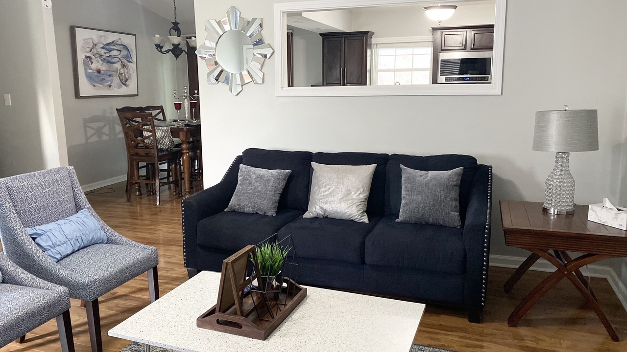Photo of Livingroom in McCutcheon Field