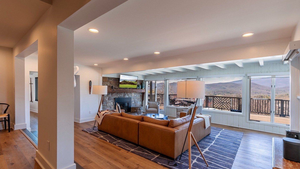 Photo of Livingroom in Boone