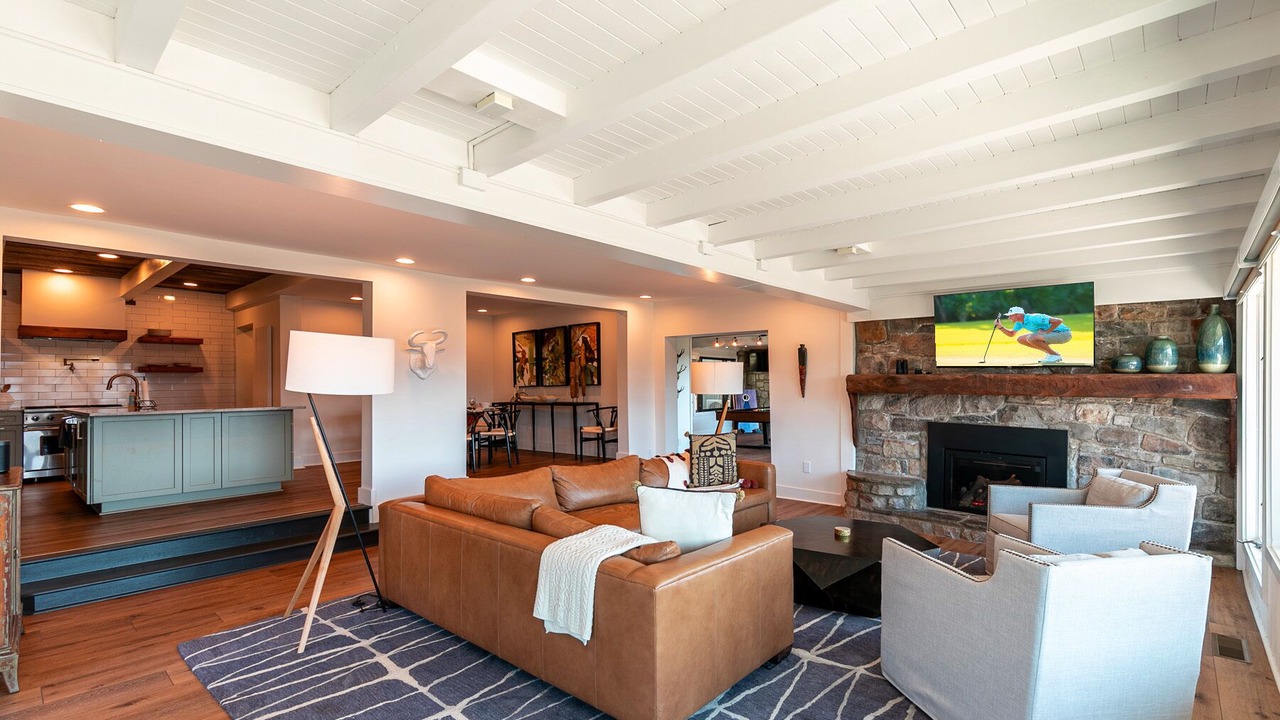 Photo of Livingroom in Boone