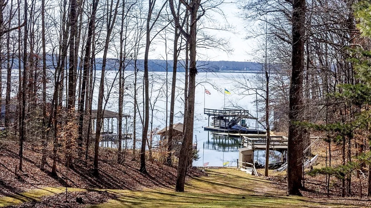 Photo of Others in Lakeside Woods