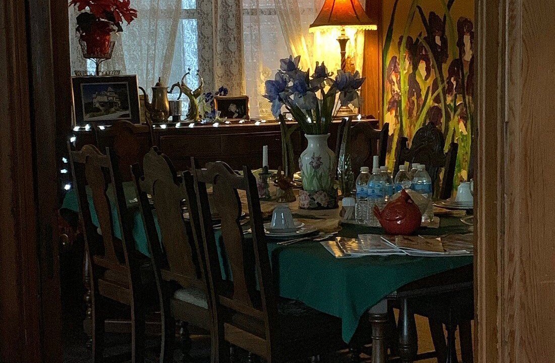 Photo of Others in Hannibal