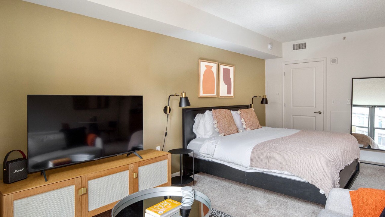 Photo of Bedroom in Navy Yard