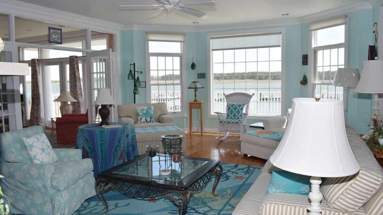 Photo of Bedroom in Piney Island