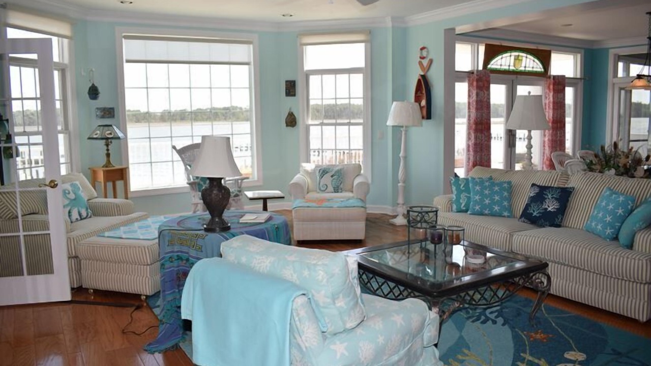 Photo of Bedroom in Piney Island