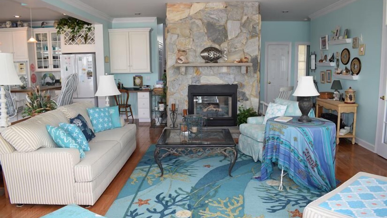 Photo of Bedroom in Piney Island