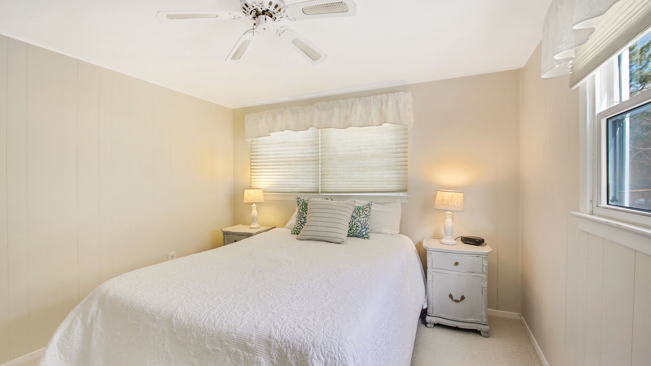 Photo of Bedroom in Loveladies