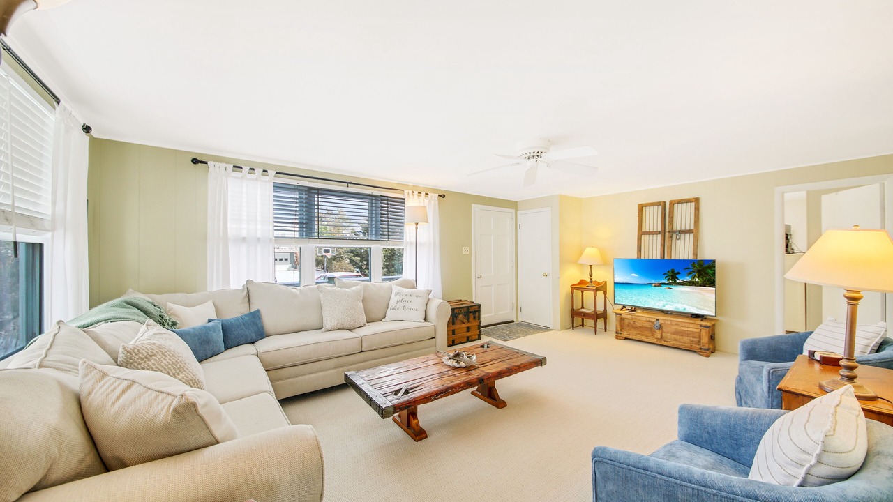 Photo of Livingroom in Loveladies
