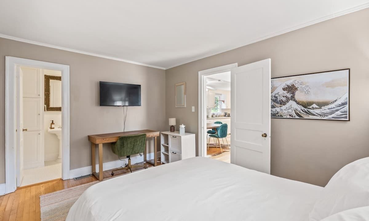 Photo of Bedroom in Columbia