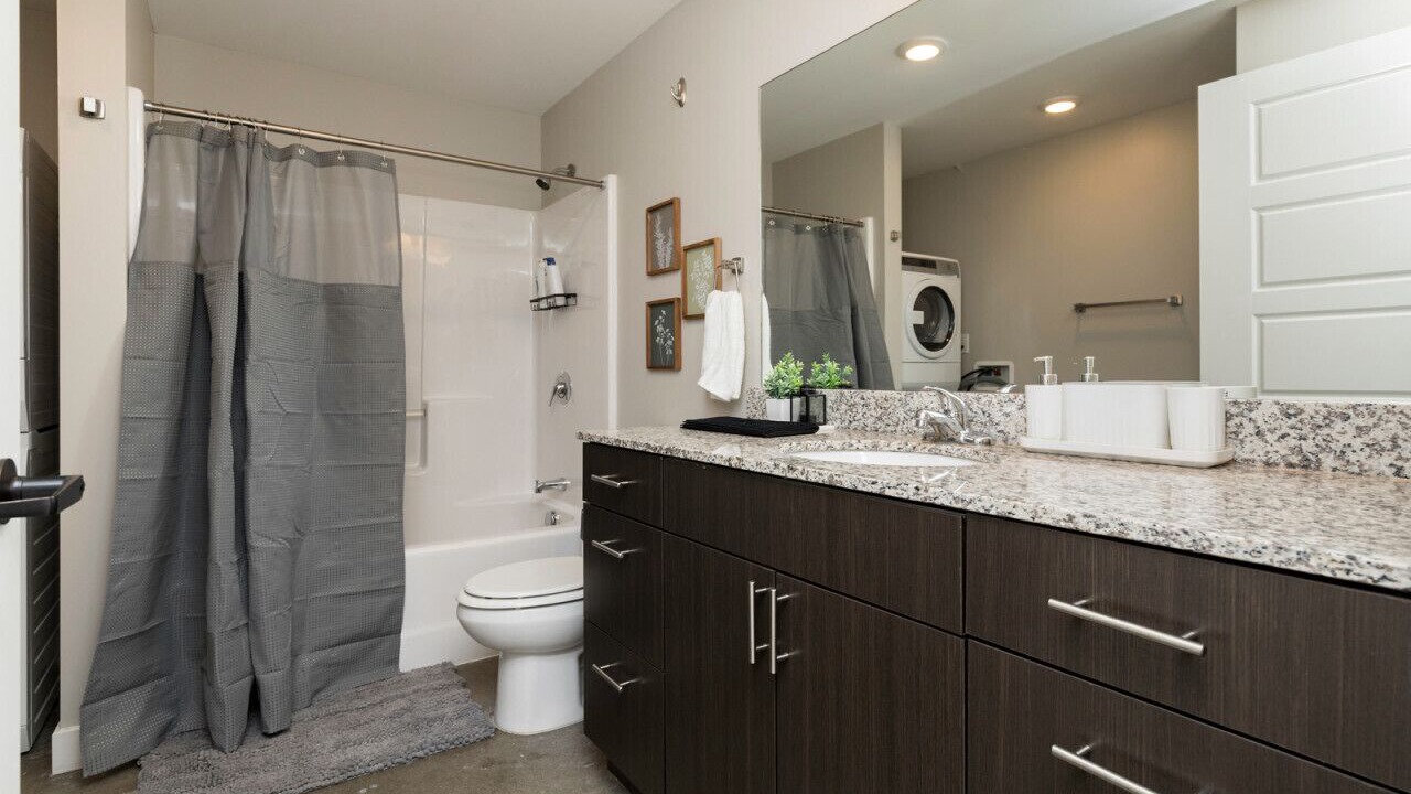 Photo of Bathroom in Downtown Des Moines